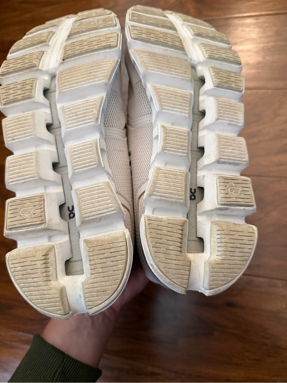 On Running Cloud 6 Sneakers Size 8.5 - Picture 5 of 7